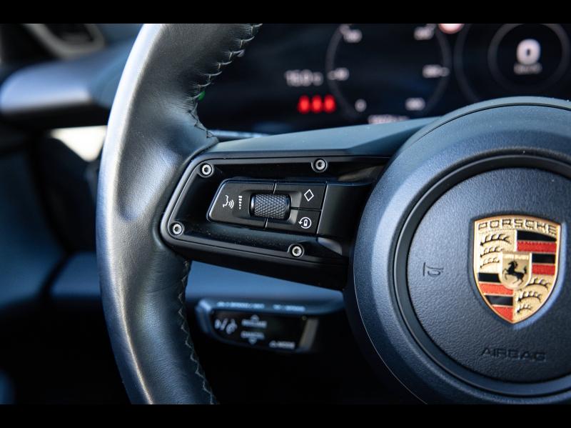 Voitures occasions PORSCHE Taycan Base Mougins