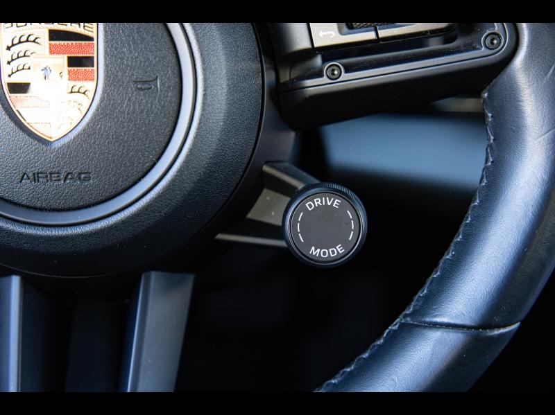 Voitures occasions PORSCHE Taycan Base Mougins