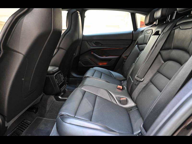 Voitures occasions PORSCHE Taycan Base Mougins