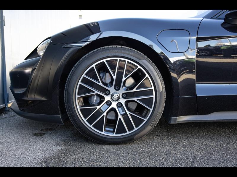 Voitures occasions PORSCHE Taycan Base Mougins
