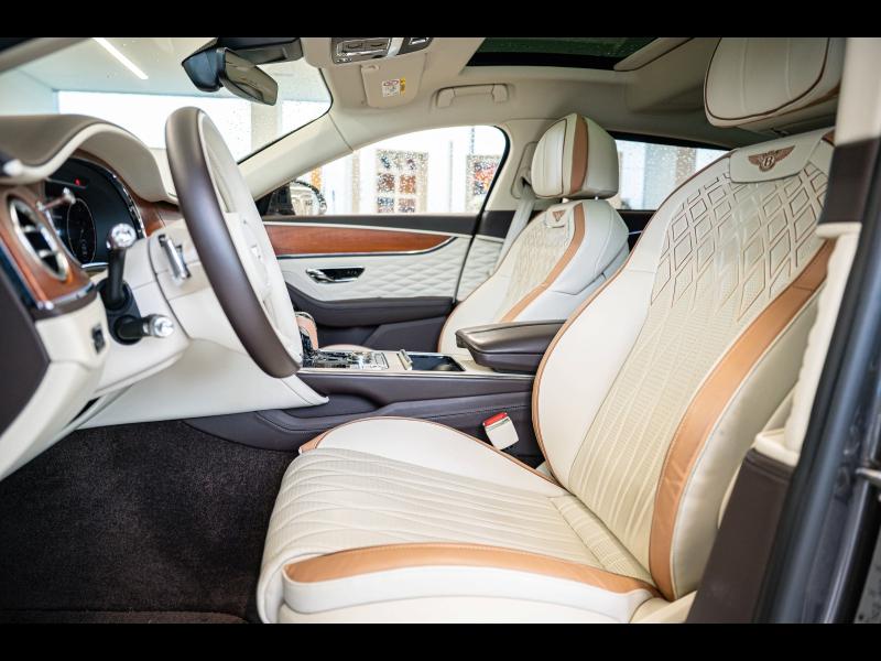Voitures occasions BENTLEY Flying Spur Base Mougins