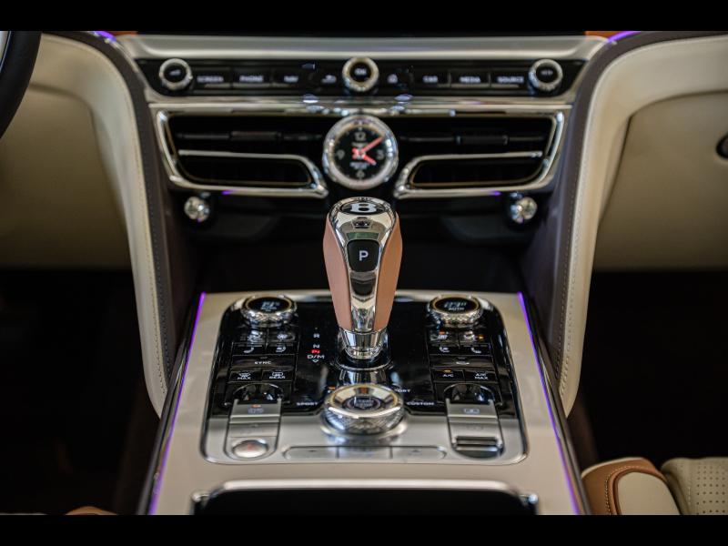 Voitures occasions BENTLEY Flying Spur Base Mougins