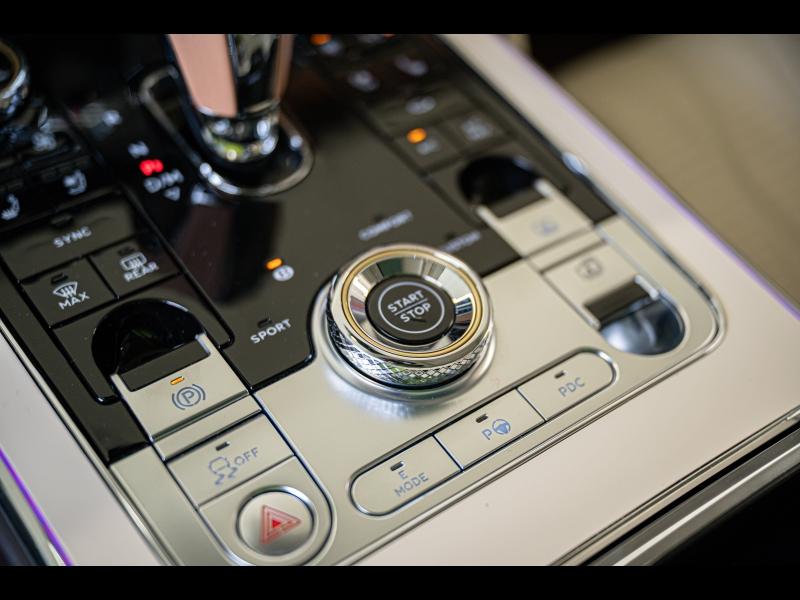 Voitures occasions BENTLEY Flying Spur Base Mougins