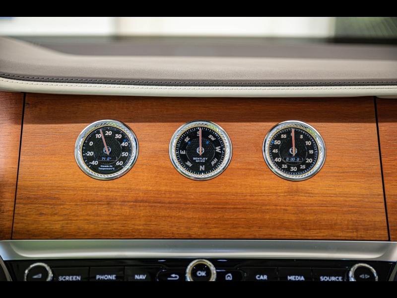 Voitures occasions BENTLEY Flying Spur Base Mougins