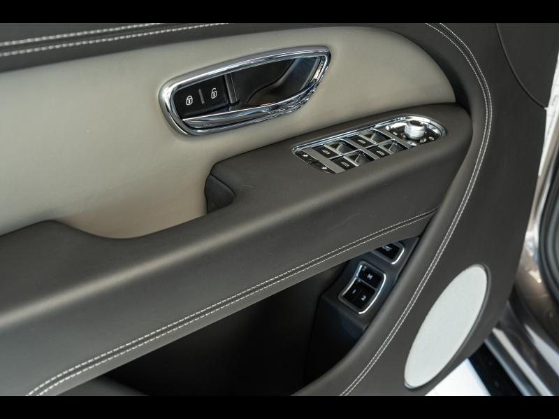 Voitures occasions BENTLEY Bentayga Base Mougins