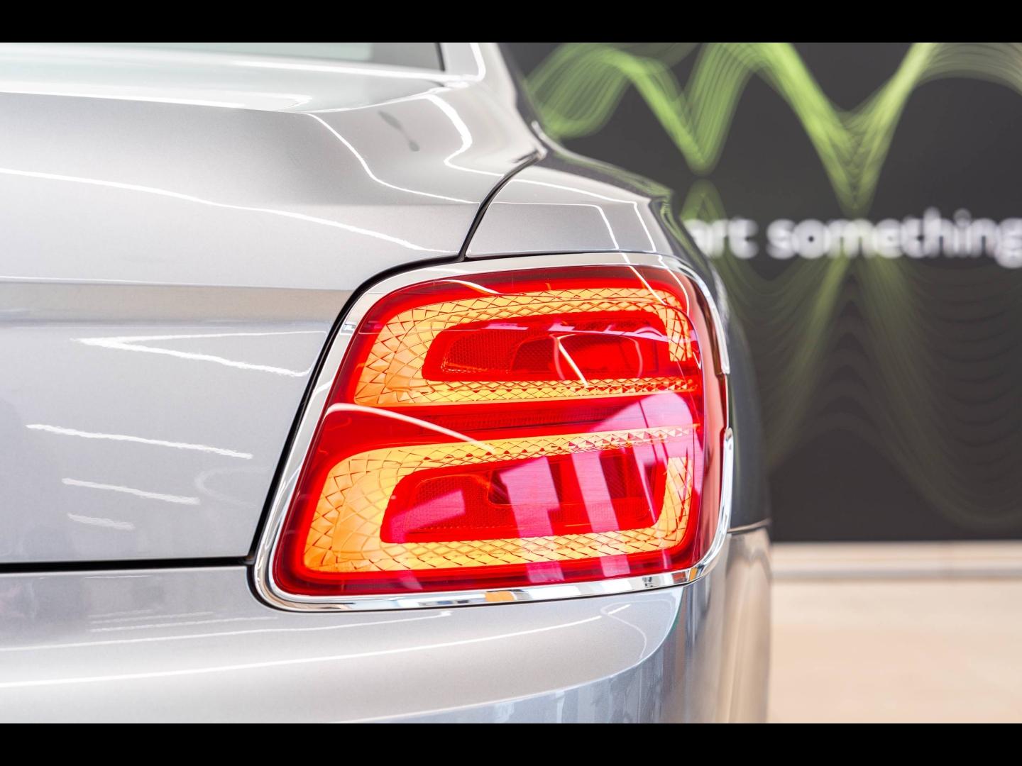 Voitures occasions BENTLEY Flying Spur Base Mougins