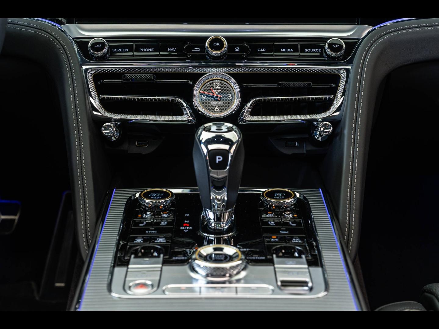 Voitures occasions BENTLEY Flying Spur Base Mougins