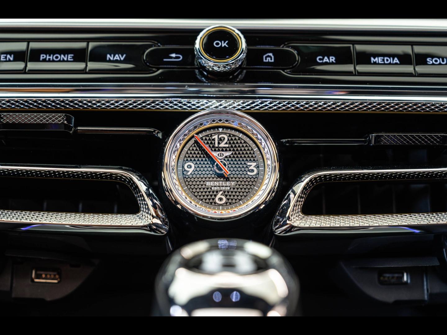 Voitures occasions BENTLEY Flying Spur Base Mougins
