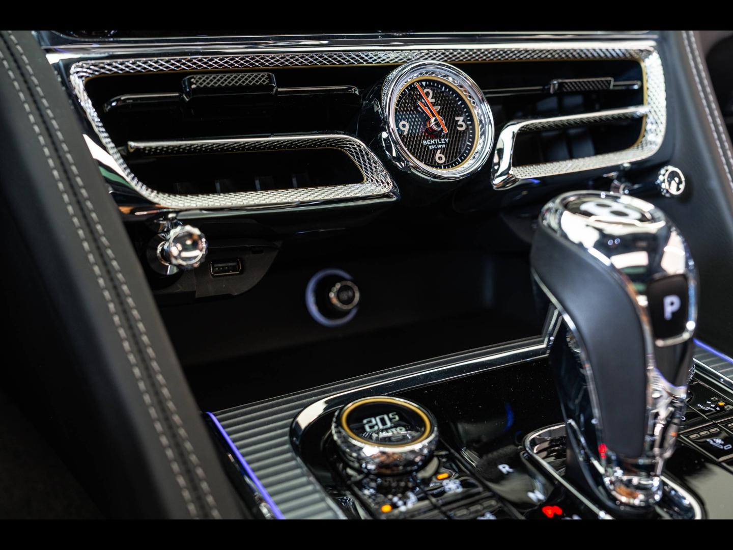 Voitures occasions BENTLEY Flying Spur Base Mougins