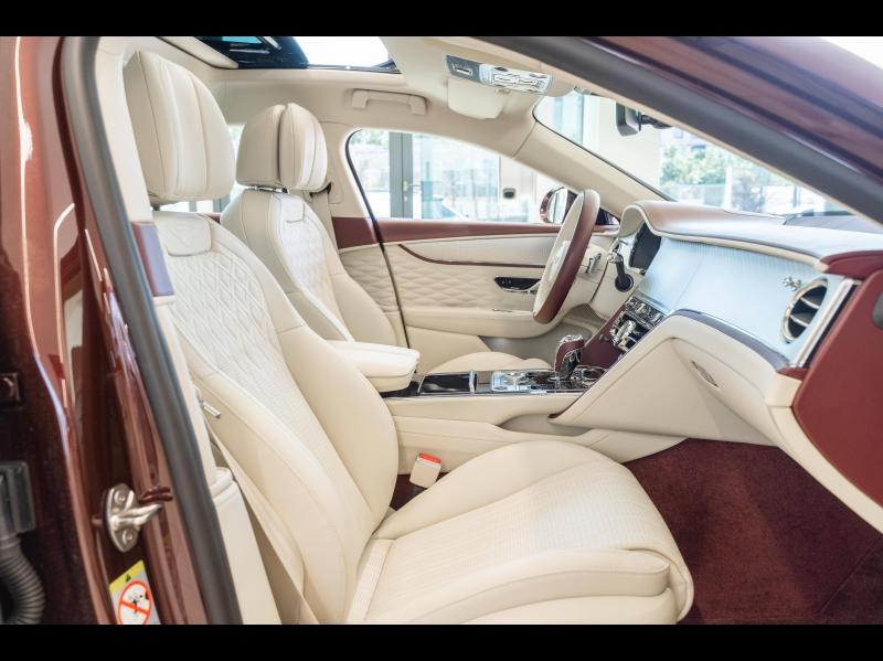Voitures occasions BENTLEY Flying Spur Base Mougins
