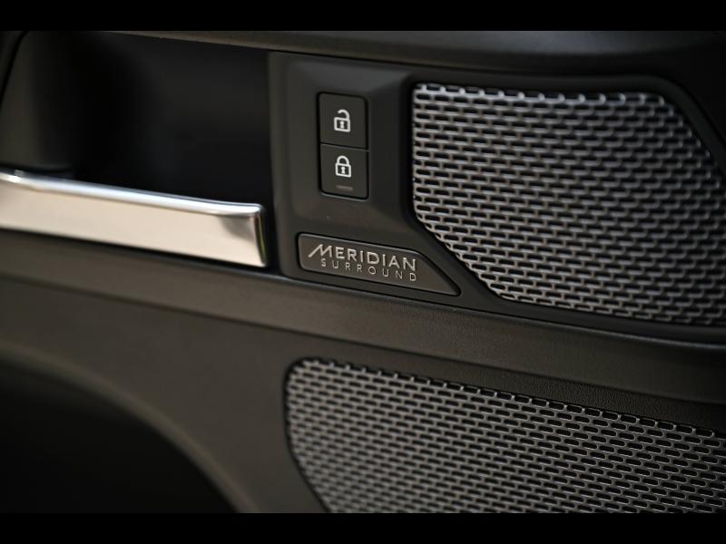 Voitures occasions LAND-ROVER Defender X-Dynamic V8 Mougins