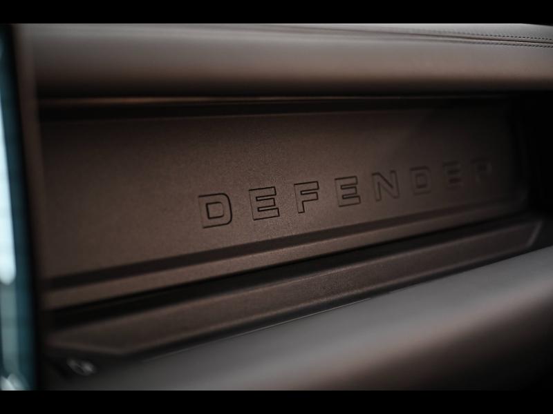 Voitures occasions LAND-ROVER Defender X-Dynamic V8 Mougins