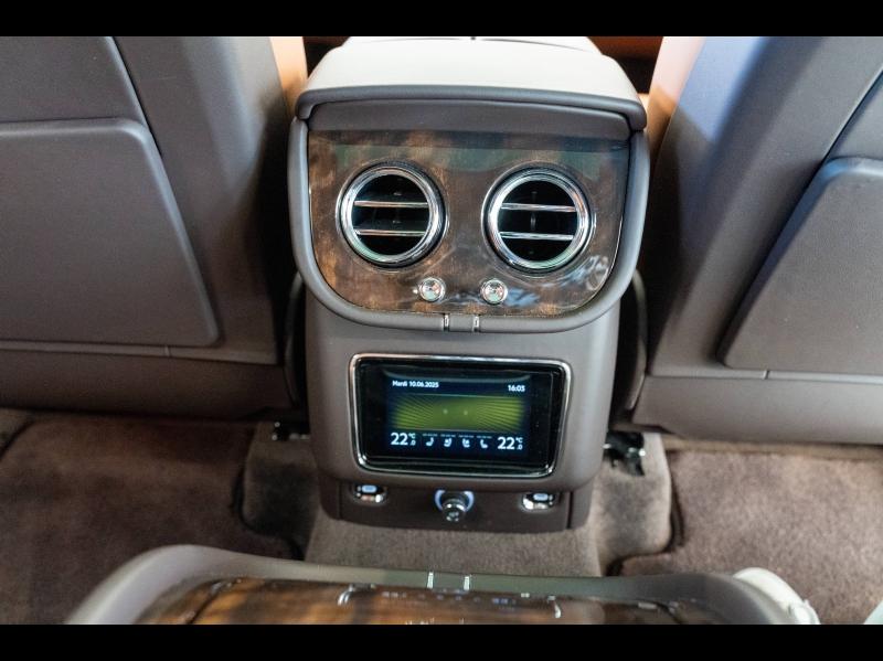 Voitures occasions BENTLEY Bentayga Base Mougins