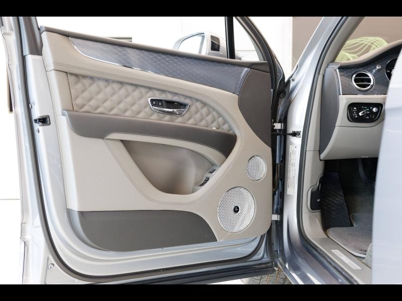 Voitures occasions BENTLEY Bentayga Base Mougins