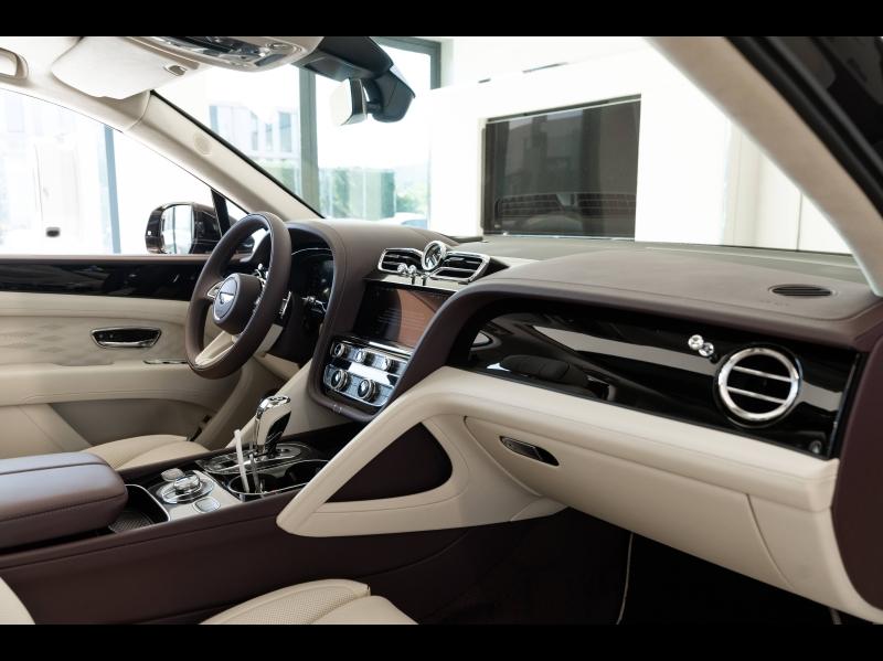 Voitures occasions BENTLEY Bentayga  Mougins