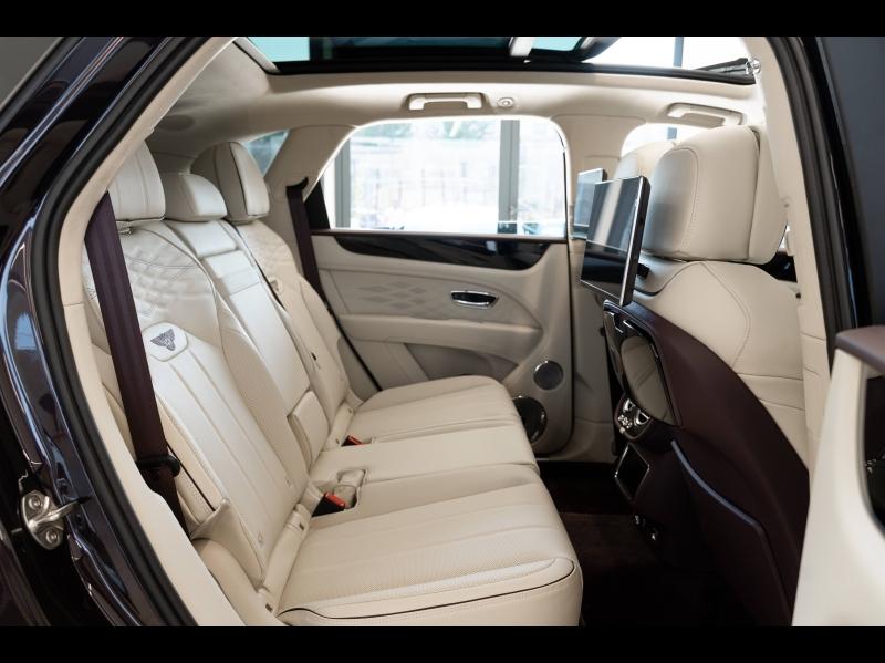 Voitures occasions BENTLEY Bentayga  Mougins