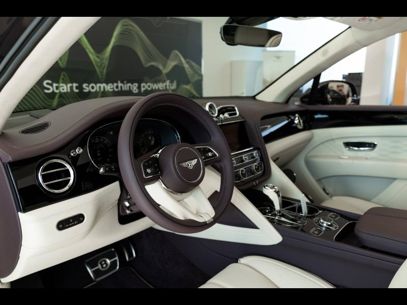 Voitures occasions BENTLEY Bentayga  Mougins