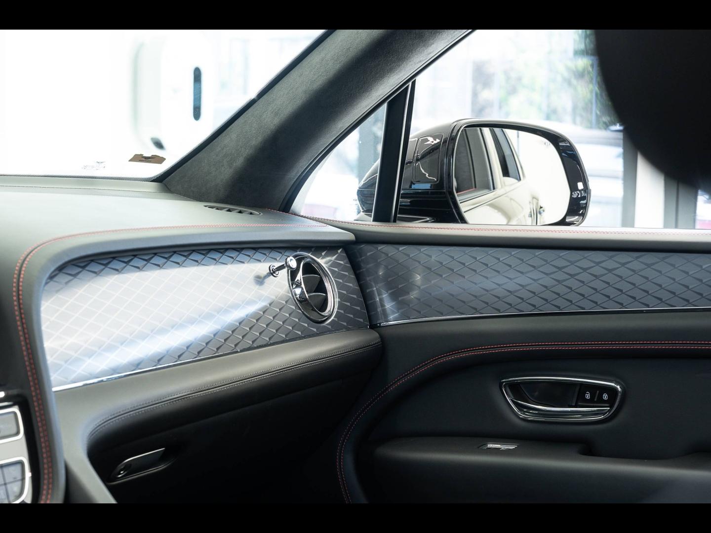 Voitures occasions BENTLEY Bentayga Base Mougins