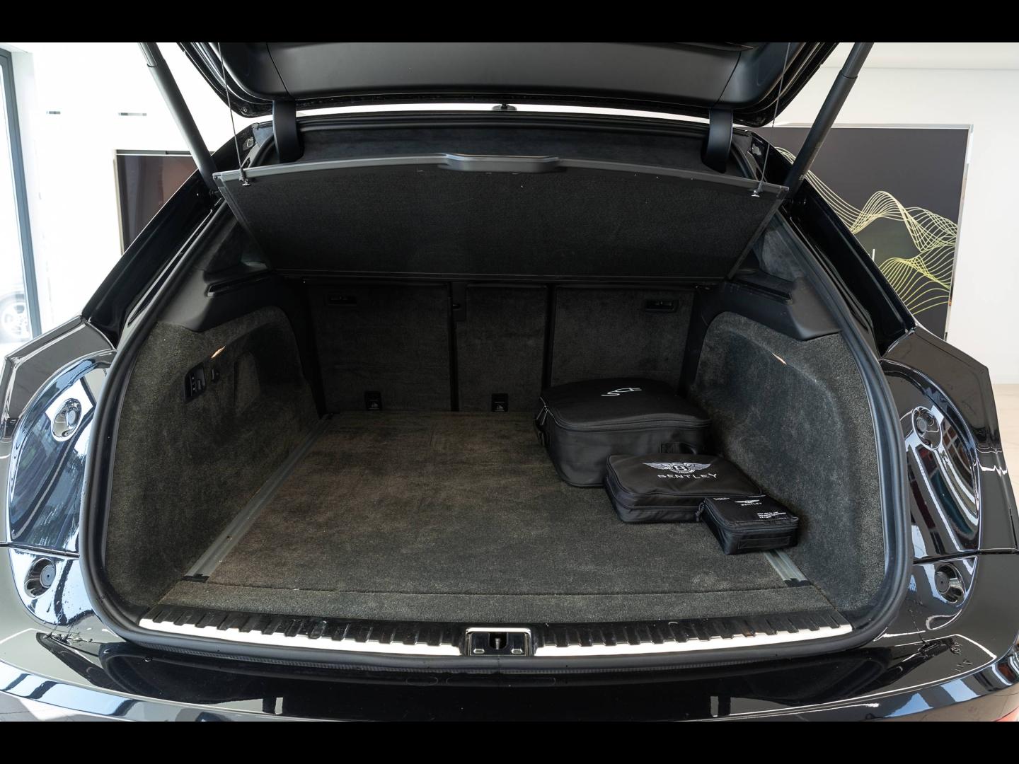 Voitures occasions BENTLEY Bentayga Base Mougins
