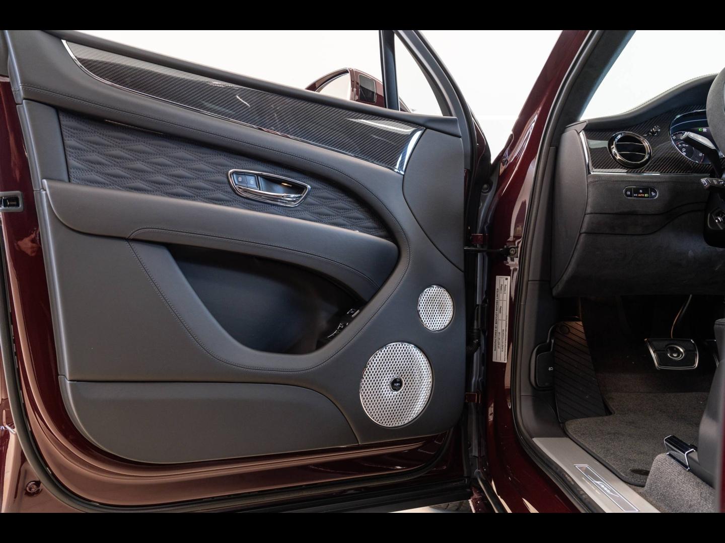 Voitures occasions BENTLEY Bentayga Base Mougins