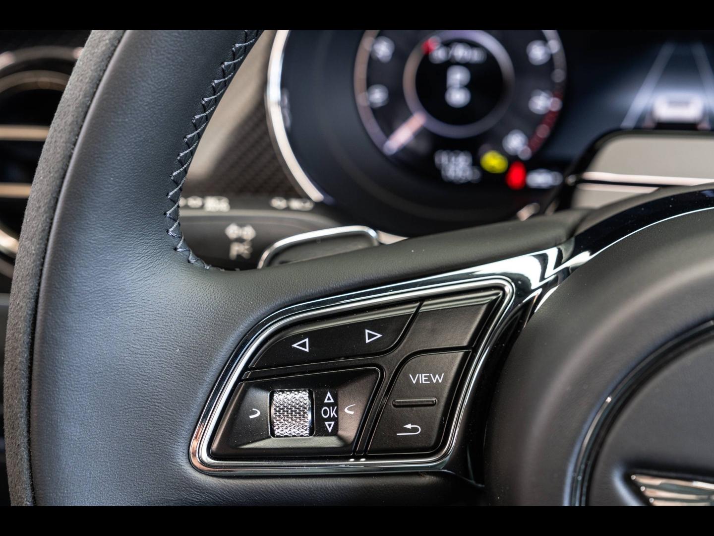 Voitures occasions BENTLEY Bentayga Base Mougins