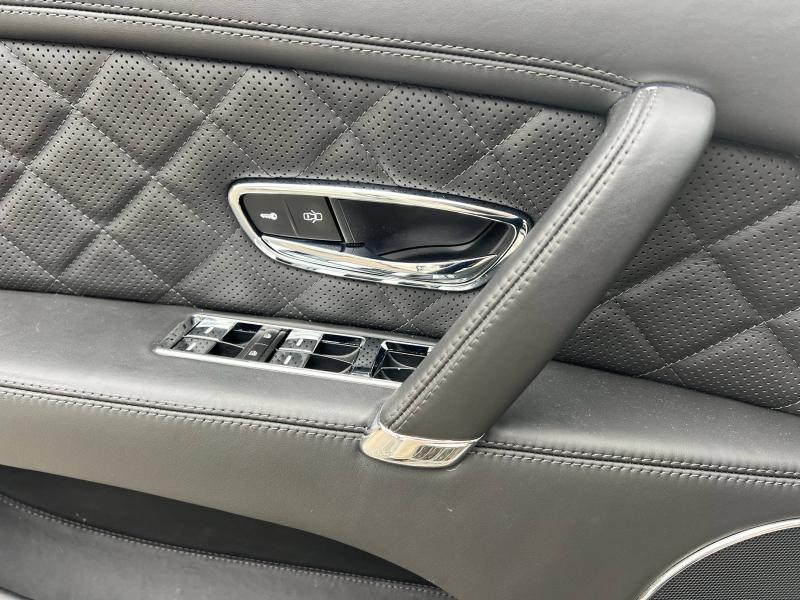 Voitures occasions BENTLEY Flying Spur Base Mérignac