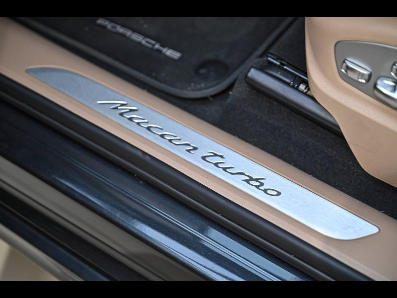 Voitures occasions PORSCHE MACAN Turbo Mérignac