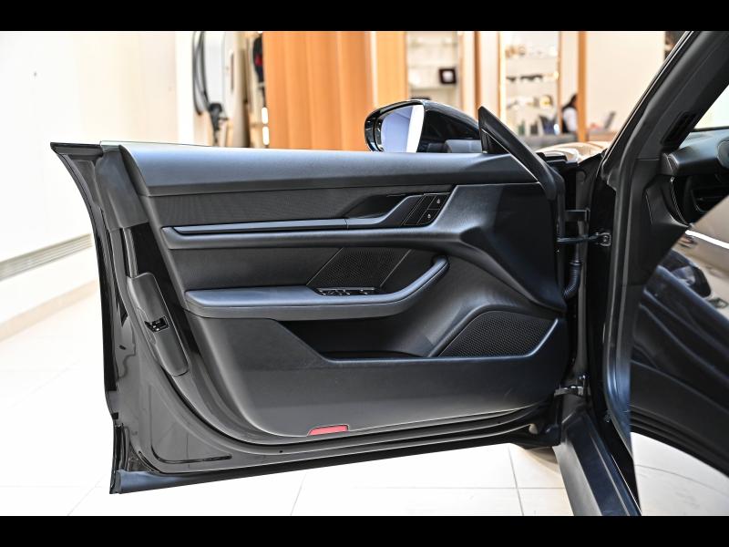 Voitures occasions PORSCHE Taycan Base Mérignac