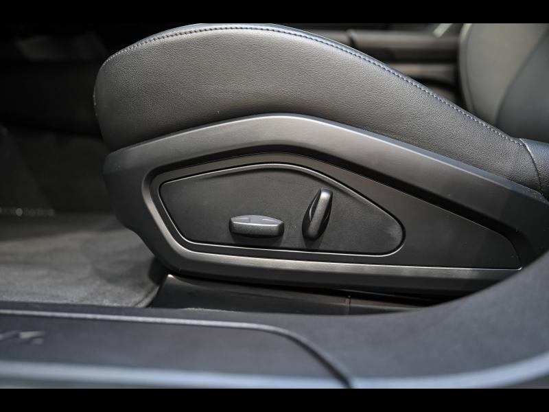 Voitures occasions PORSCHE Taycan Base Mérignac