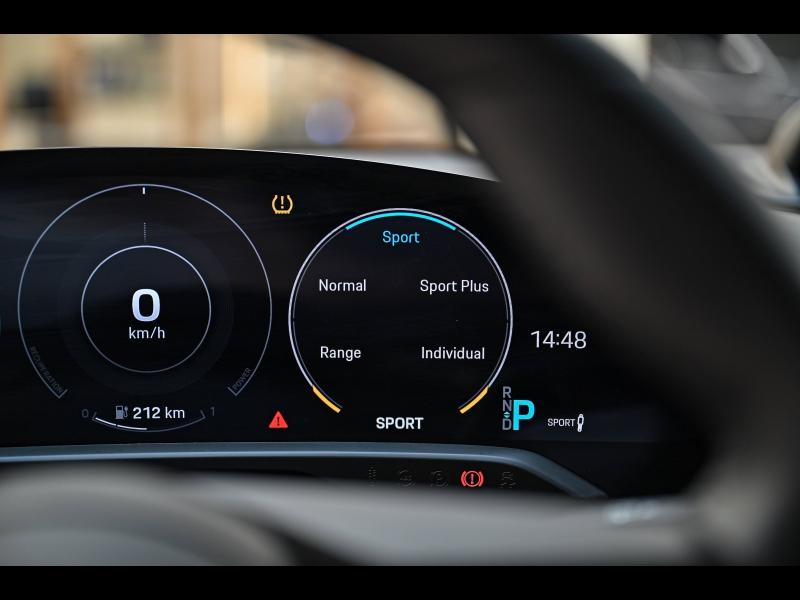 Voitures occasions PORSCHE Taycan Base Mérignac