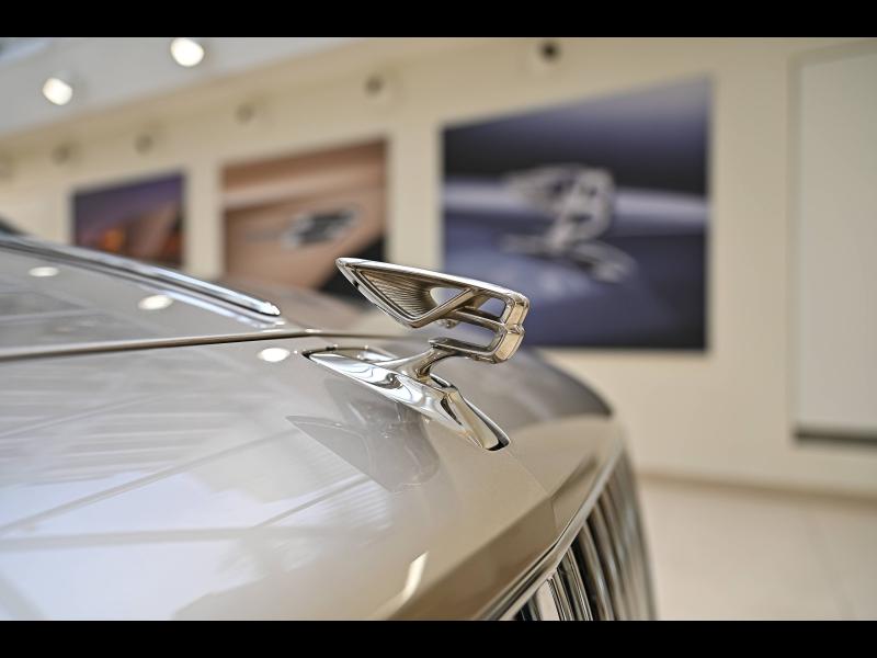 Voitures occasions BENTLEY Flying Spur Base Paris