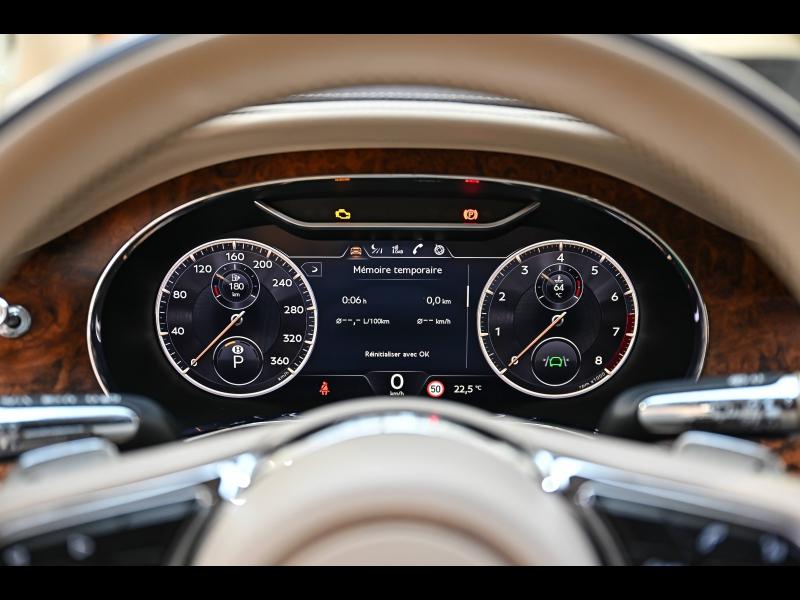 Voitures occasions BENTLEY Flying Spur Base Paris