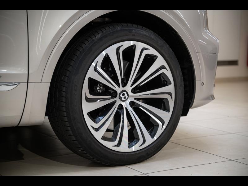 Voitures occasions BENTLEY Bentayga Base Paris