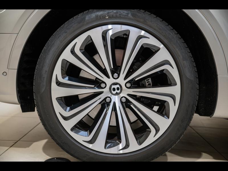 Voitures occasions BENTLEY Bentayga Base Paris