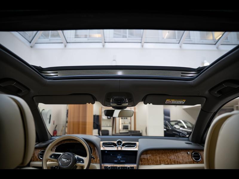 Voitures occasions BENTLEY Bentayga Base Paris