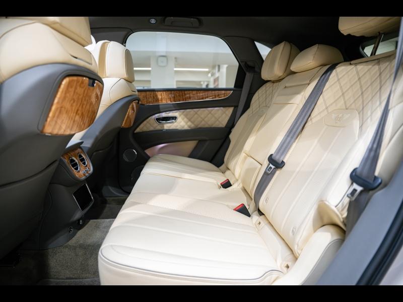 Voitures occasions BENTLEY Bentayga Base Paris