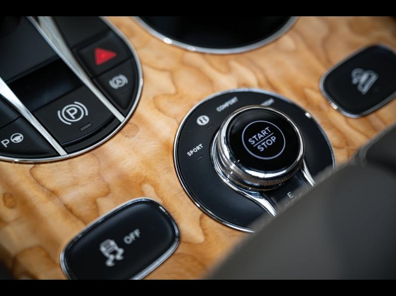 Voitures occasions BENTLEY Bentayga Base Paris