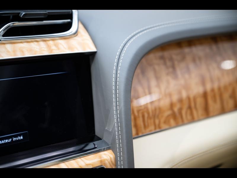 Voitures occasions BENTLEY Bentayga Base Paris