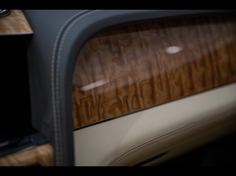 Voitures occasions BENTLEY Bentayga Base Paris