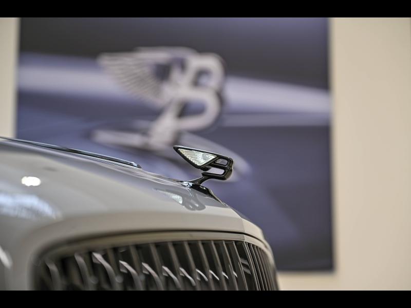 Voitures occasions BENTLEY Flying Spur Base Paris