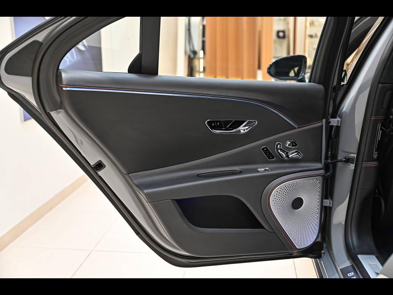 Voitures occasions BENTLEY Flying Spur Base Paris