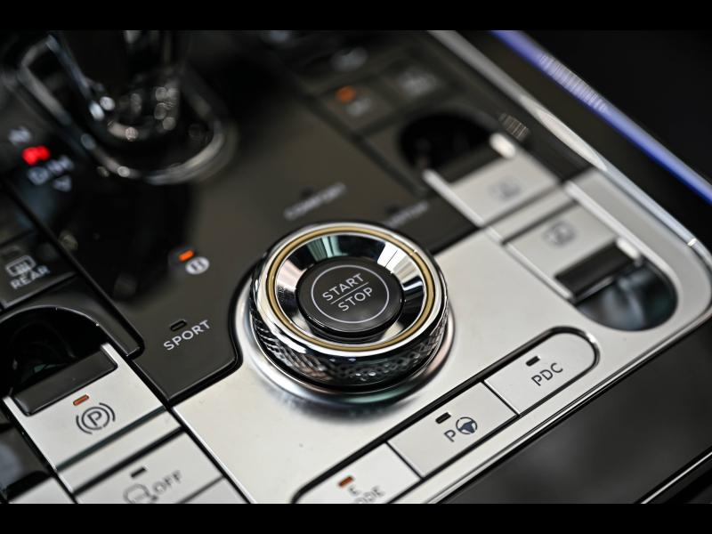 Voitures occasions BENTLEY Flying Spur Base Paris