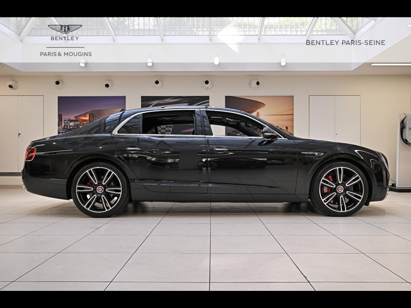 Voitures occasions BENTLEY Flying Spur Base Paris