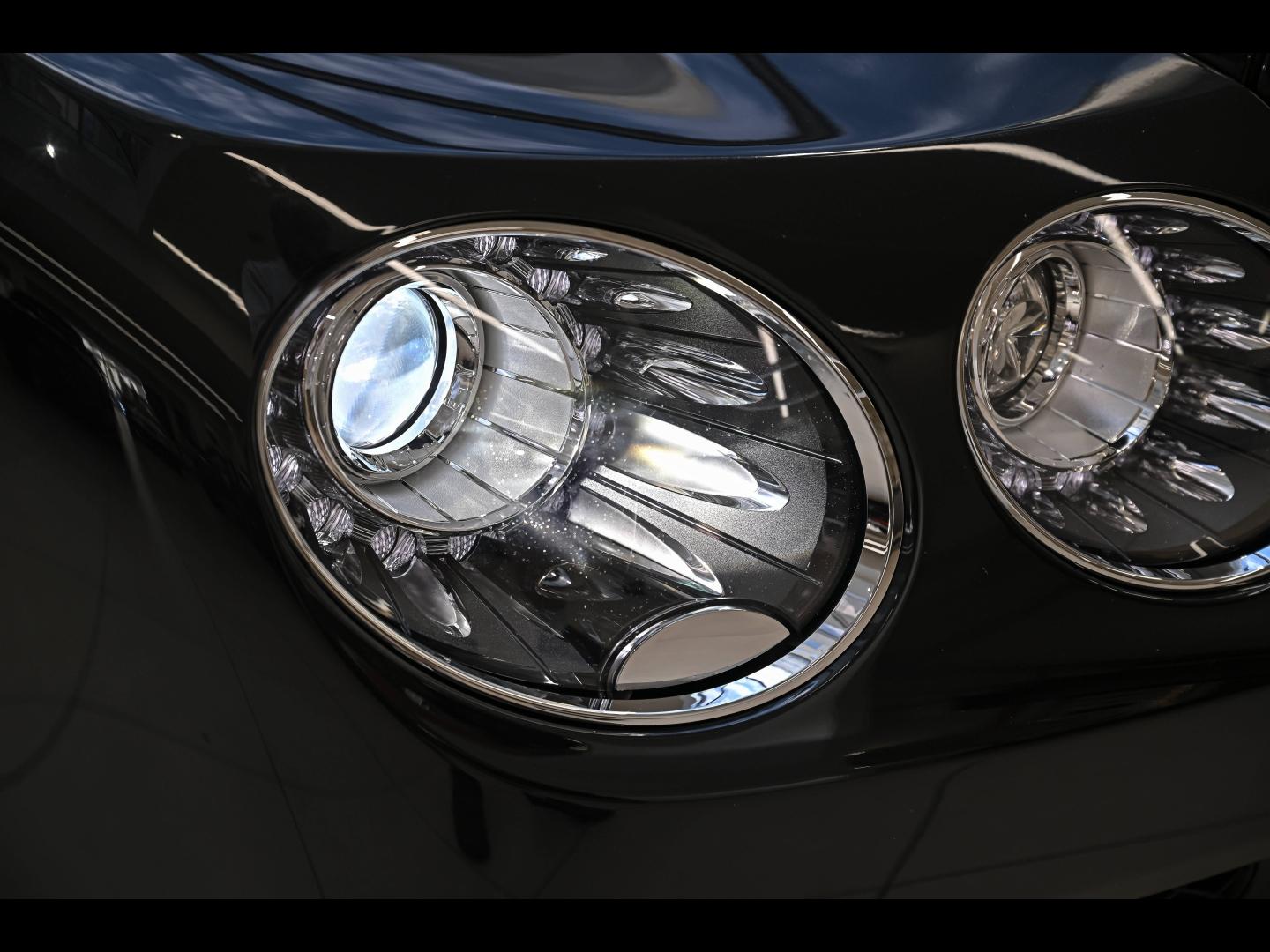 Voitures occasions BENTLEY Flying Spur Base Paris