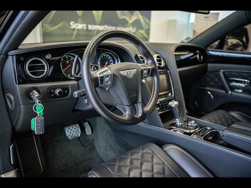 Voitures occasions BENTLEY Flying Spur Base Paris