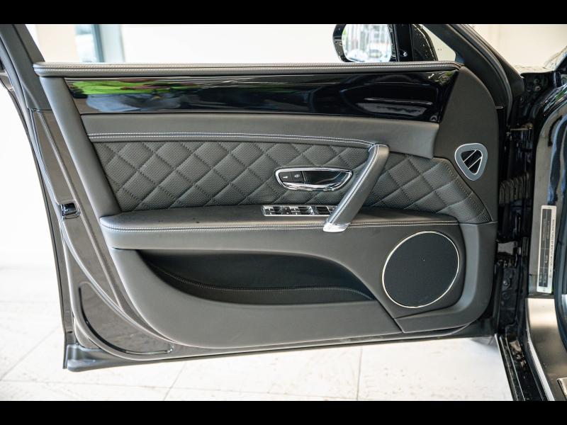 Voitures occasions BENTLEY Flying Spur Base Paris