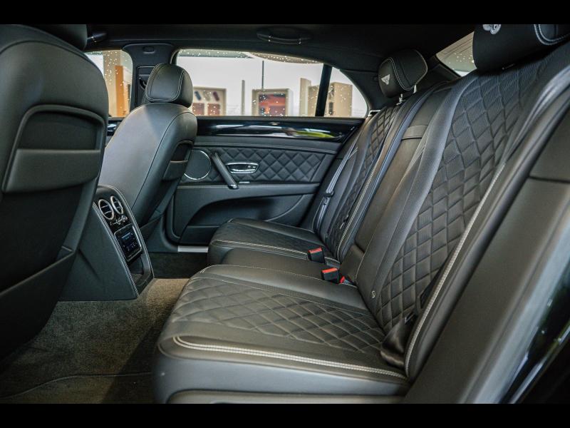 Voitures occasions BENTLEY Flying Spur Base Paris
