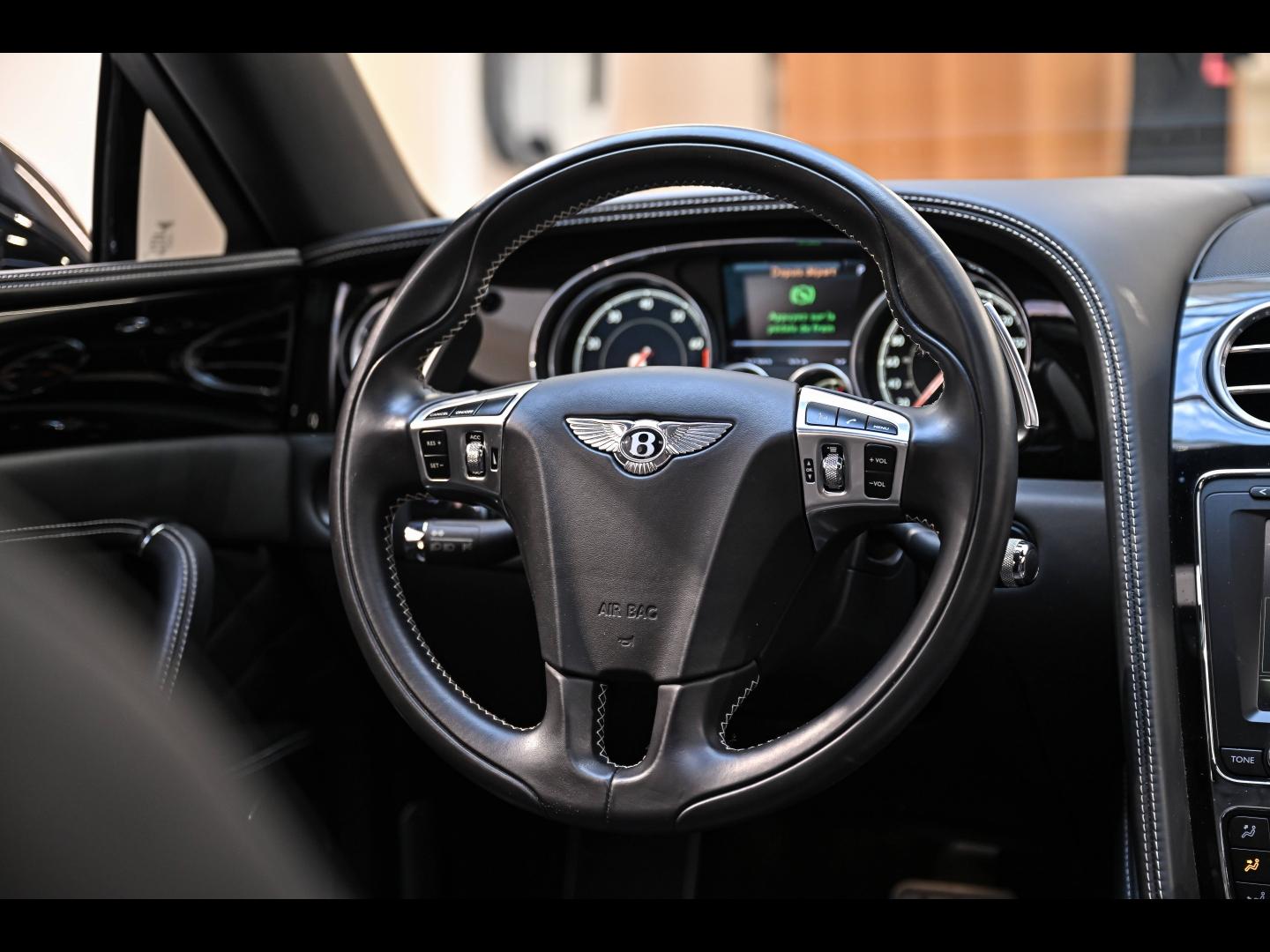 Voitures occasions BENTLEY Flying Spur Base Paris