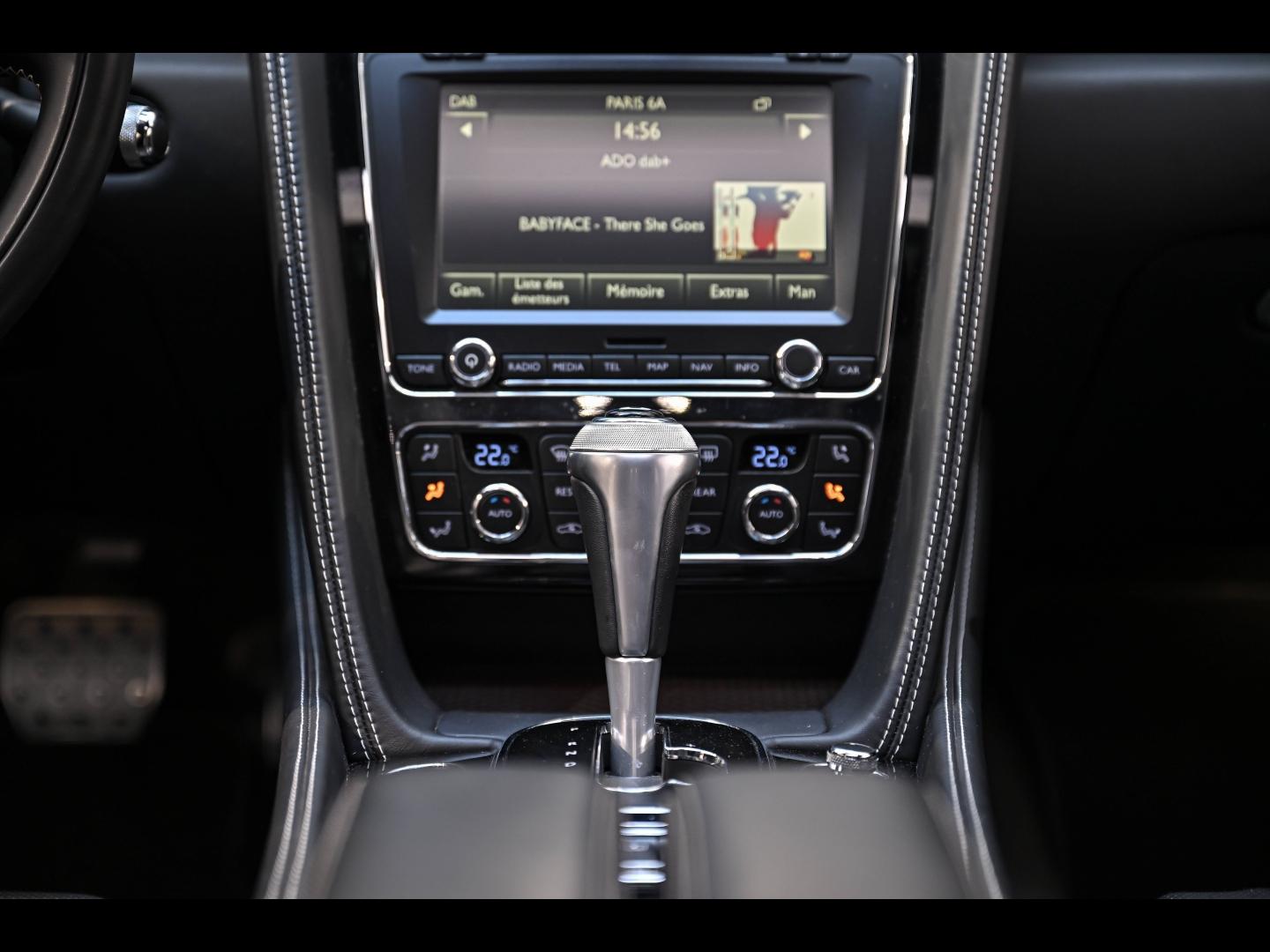 Voitures occasions BENTLEY Flying Spur Base Paris