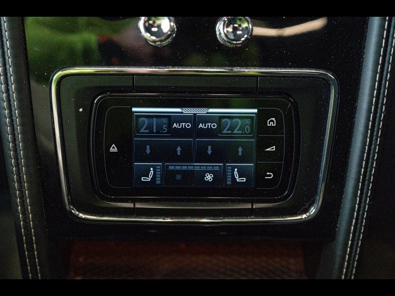 Voitures occasions BENTLEY Flying Spur Base Paris